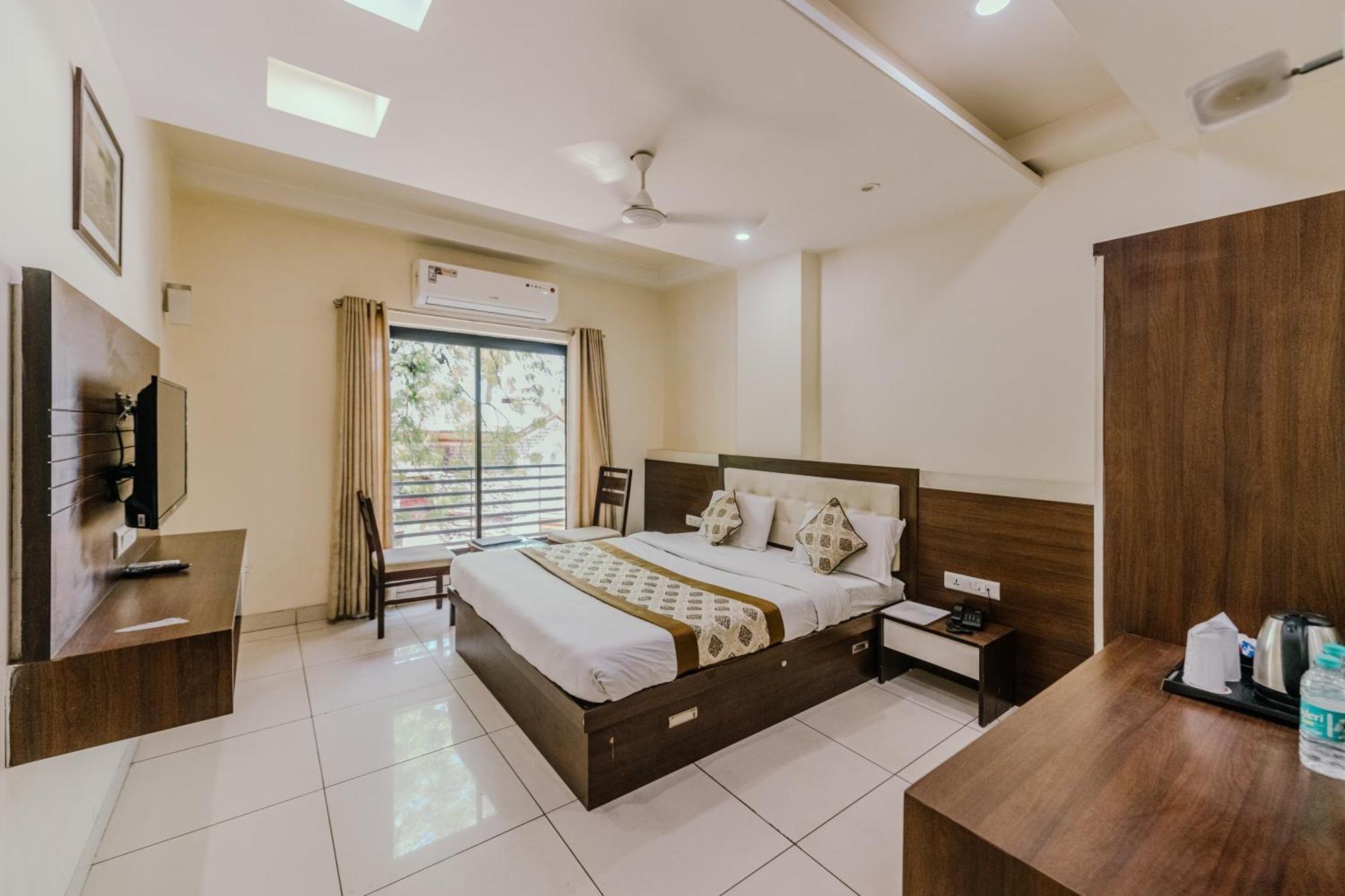 Hotel Fortune Plaza Ajmer Exterior photo