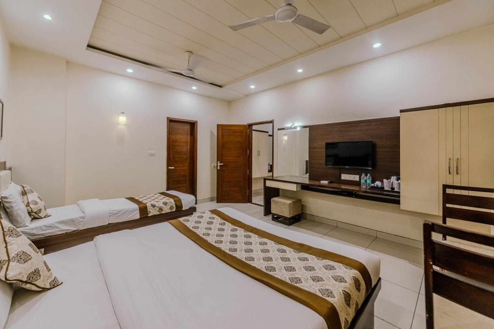 Hotel Fortune Plaza Ajmer Exterior photo